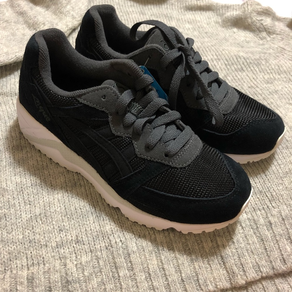 NWT ASICS Women’s Sneakers